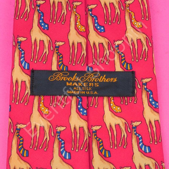 Vintage Brooks Brothers Tie Mens Red Silk Giraffe Print Makers - Picture 3 of 3